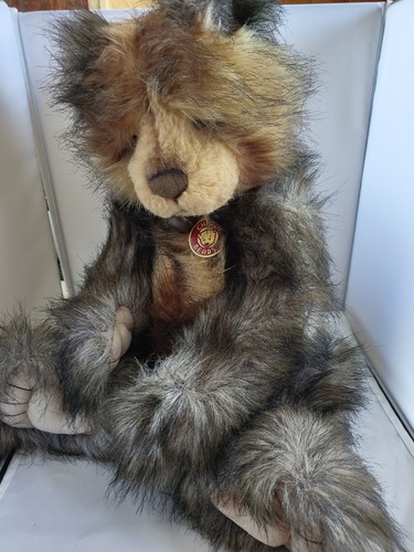 Charlie bears lincoln with - lincoln,