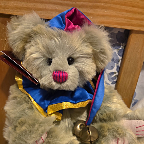 Charlie bears smirk grey - charlie,